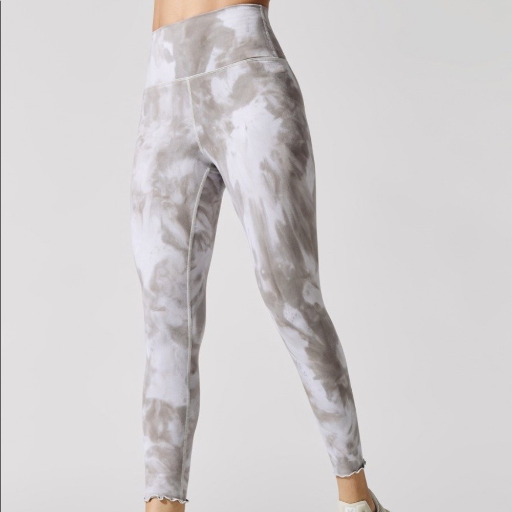 NWT Carbon 38 Super Soft Tie Dye 7/8 Legging